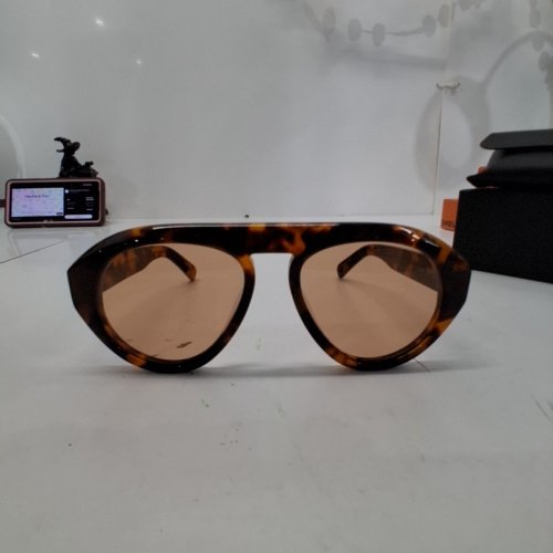 WOMENS LISA JOHNSON TORTOISESHELL SUNGLASSES - BROWN (MODEL: V-102-A) image 3