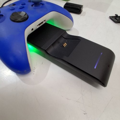 PDP GAMING ULTRA SLIM CHARGING SYSTEM FOR XBOX ONE image 2