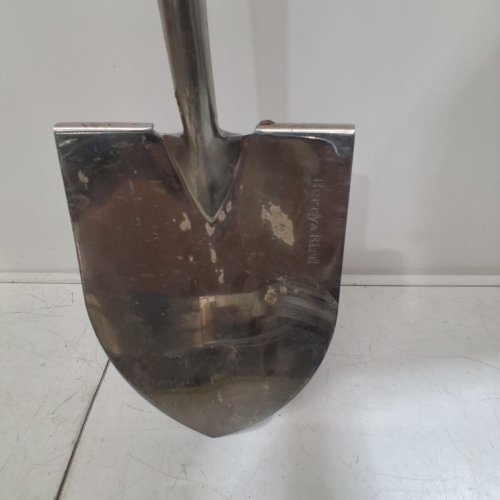 BERRY & BIRDS ROUND SPADE HEAVY DUTY DIGGING SHOVEL WITH WOODEN D HANDLE - 43" - BROWN image 4