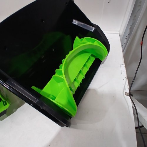 GREENWORKS **TOOL ONLY** PRO BRUSHLESS CORDLESS MOTOR SNOW SHOVEL- 80 V MAX POWER - 12" - GREEN (MODEL: GLSS80000/2601202) image 3