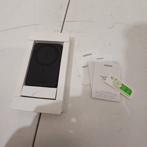 UGREEN MAGNETIC ATTACHMENT WIRELESS POWER BANK - 10000 MAH, 7.5W/20W - BLACK (MODEL:PB561) image 3