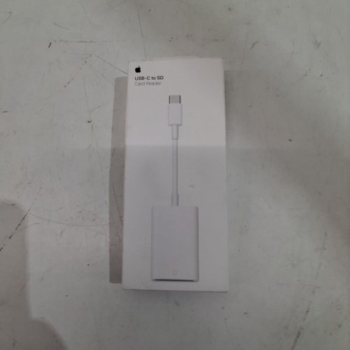 APPLE USB-C TO SD CARD READER - WHITE (MODEL: MW653AM/A) image 3