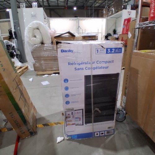 DANBY COMPACT FRIDGE - 3.2CUFT - BLACK - (MODEL: DAR032B2BM) image 5