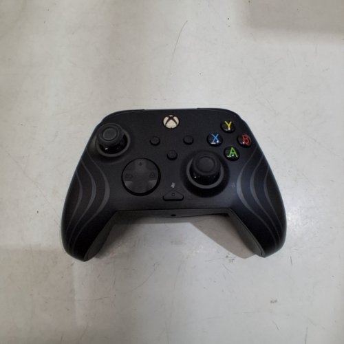 PDP GAMING RGB AFTERGLOW WAVE WIRED CONTROLLER FOR XBOX SERIES X|S, XBOX ONE, AND PC WITH 2 PROGRAMMABLE BACK BUTTONS - BLACK image 3
