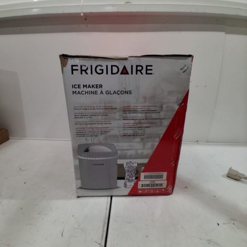 RCA IGLOO ICE MAKER - 26LBS PER DAY - SILVER (MODEL: RIC102) image 9