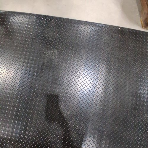 DIAMOND-PLATE RUBBER FLOOR MAT - 4FT X 15FT - BLACK image 3