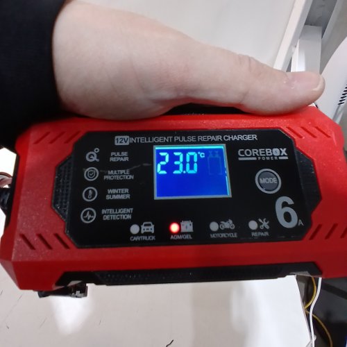 COREBOX 12V CAR BATTERY CHARGER & MAINTAINER - RED/BLACK (MODEL: H-6CS) image 2