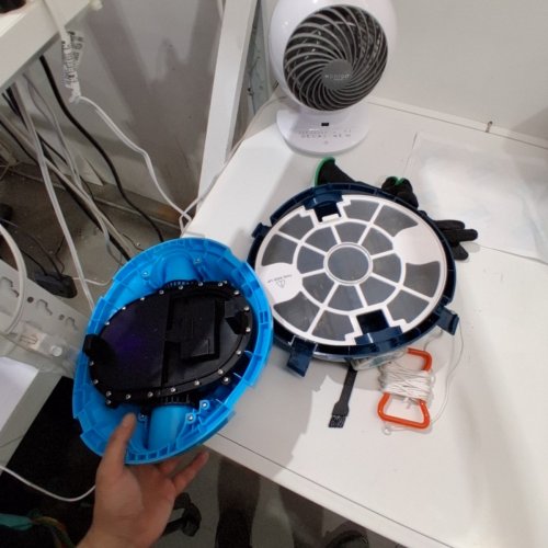 OUCAXIA CORDLESS ROBOTIC POOL CLEANER IN GROUND AND ABOVE GROUND FLAT POOLS - LAST 90 MINS - BLUE/WHITE (MODEL: Y10) image 3