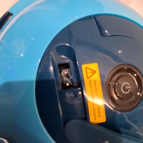 OUCAXIA CORDLESS ROBOTIC POOL CLEANER IN GROUND AND ABOVE GROUND FLAT POOLS - LAST 90 MINS - BLUE/WHITE (MODEL: Y10) image 5