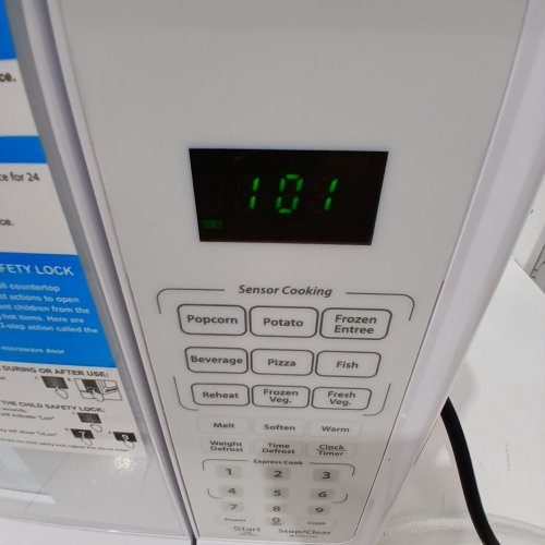 DANBY DESIGNER COUNTERTOP MICROWAVE OVEN WITH AUTO DEFROST & HUMIDITY SENSOR COOKING - 1.4CU.FT - WHITE (MODEL: DDMW01440WG1) image 2
