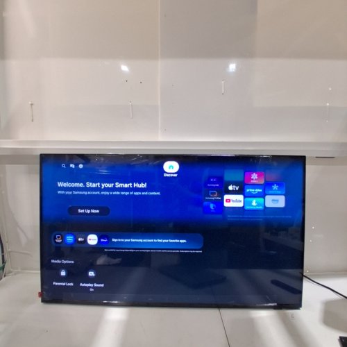 SAMSUNG CRYSTAL UHD U8000H 4 K VISION SMART TV TELEVISION - 43" - BLACK (MODEL: UN43U8000HFXZC) image 4