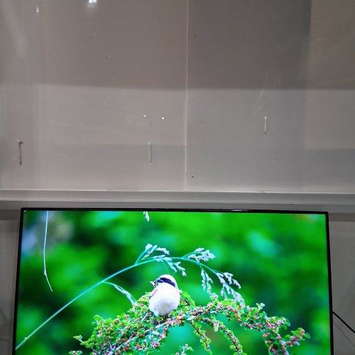 SAMSUNG CRYSTAL UHD U8000H 4 K VISION SMART TV TELEVISION - 43" - BLACK (MODEL: UN43U8000HFXZC) image 10