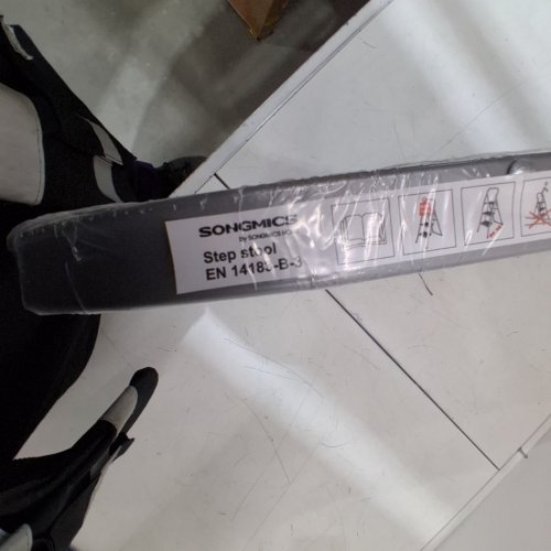 KINGRACK 3 STEP LIGHTWEIGHT FOLDING LADDER - 18.1"X58.5"X40.9" - BLACK/WHITE - (MODEL: EN14183-B-3) image 3