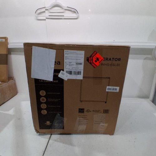 MIDEA COMPACT REFRIGERATOR SINGLE DOOR MINI FRIDGE - 1.6CU.FT - BLACK - (MODEL: WHS-65LB1) image 9