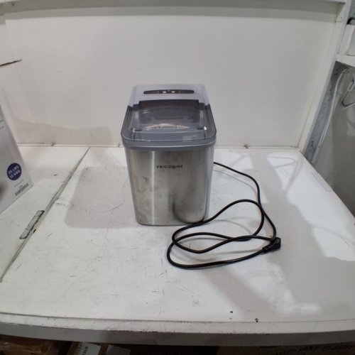 FRIGIDAIRE STAINLESS STEEL COUNTERTOP ICE MAKER - 26 LB/DAY - SILVER (MODEL: EFIC120-SS-SC) image 3