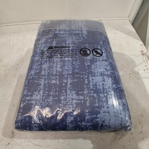NON-SLIP MACHINE WASHABLE AREA RUG - 5FT X 7FT - BLUE image 4