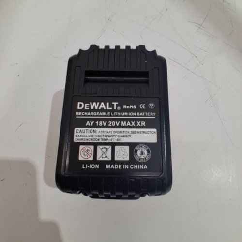 DEWALT MAX XR 20V BATTERY- 5.0AH image 4