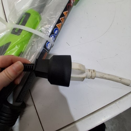 GREENWORKS 6.5 AMP CORDED POLE SAW 120V - 8" - GREEN/SILVER - (MODEL:20192) image 3
