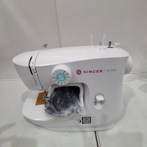 SINGER M1500 SEWING MACHINE, WHITE image 3