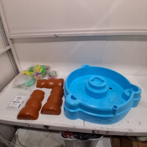 LITTLE TIKES FISH 'N SPLASH WATER TABLE (MODEL: 637803M8X1) image 2