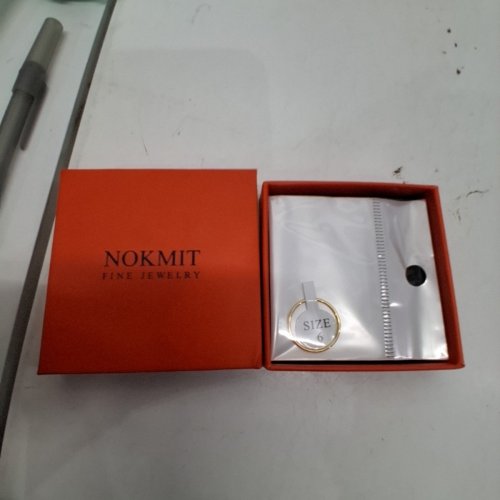 ADULTS NOKMIT FINE JEWELRY STACKABLE WEDDING BAND RING - SIZE 6 /1 MM- 1/20 14 K GOLD image 3
