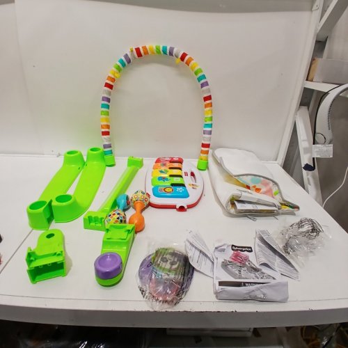 FISHER-PRICE DELUXE KICK & PLAY PIANO GYM & MARACAS (MODEL: GDD08) image 3