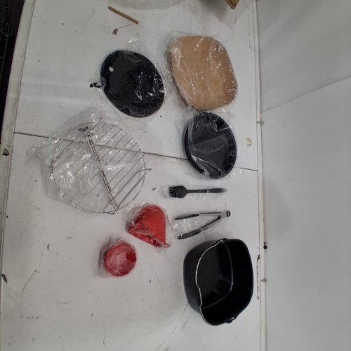 ASSORTED ACCESSORIES FOR VARIOUS AIR FRYERS - BLACK/ RED image 2