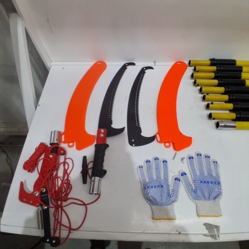 MANUAL POLE SAW/PRUNING KIT FOR TREE TRIMMING WITH 2 BLADES AND 9 EXTENTSION POLES - 30FT TOTAL - YELLOW/ORANGE/BLACK image 3