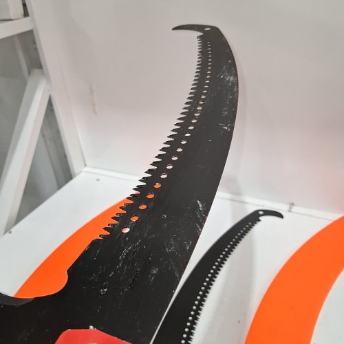 MANUAL POLE SAW/PRUNING KIT FOR TREE TRIMMING WITH 2 BLADES AND 9 EXTENTSION POLES - 30FT TOTAL - YELLOW/ORANGE/BLACK image 4