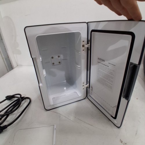 ASTROAI MINI FRIDGE 2.0 GEN MAKEUP SKINCARE FRIDGE- 110V AC/ 12V DC- 6L /8 CANS- BLACK (MODEL: LY2206A) image 5