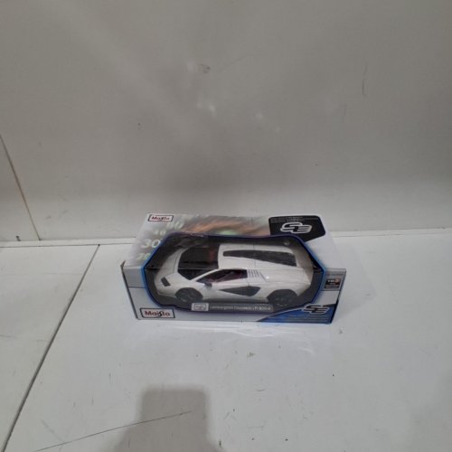 MAISTO *SPECIAL EDITION* DIE CAST LAMBORGHINI COUNTACH COLLECTABLE - 1:18 SCALE - WHITE (MODEL:9897765) image 3