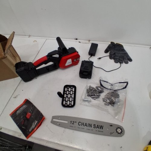 SUSUZI BATTERY-POWERED BRUSHLESS CORDLESS CHAINSAW KIT WITH 2 BATTERIES & CHARGER - 12" - GREY image 3