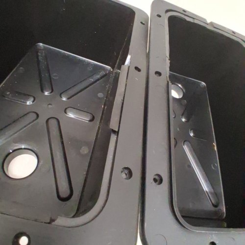 CAMCO VENTED RV/MARINE BATTERY BOX (MODEL: 55371) image 3