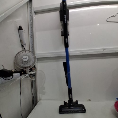 EUREKA CORDLESS STICK VACUUM - 21.6V - BLUE/BLACK - (MODEL:NEC101CBL) image 2