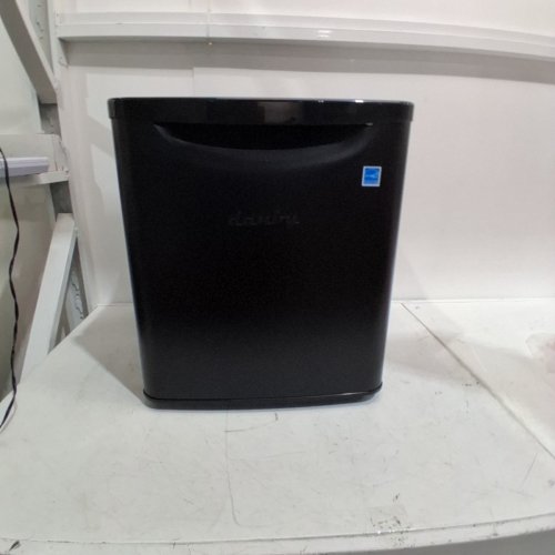 DANBY COUNTERTOP COMPACT E-STAR RATED MINI REFRIGERATOR -1.7 CU.FT. - BLACK (MODEL: DAR017A3BDB) image 2