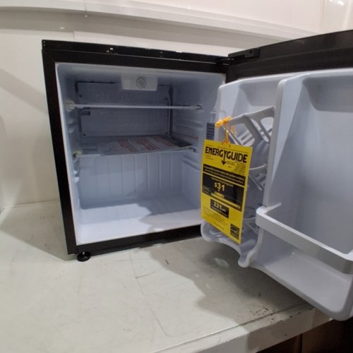 DANBY COUNTERTOP COMPACT E-STAR RATED MINI REFRIGERATOR -1.7 CU.FT. - BLACK (MODEL: DAR017A3BDB) image 3