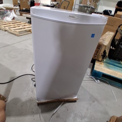 DANBY COUNTER‑HIGH COMPACT REFRIGERATOR WITH ENERGY STAR FULL‑WIDTH FREEZER CANSTOR BEVERAGE DISPENSER & REVERSIBLE DOOR - 3.2 CU FT - WHITE (MODEL: DCR032A2WDD) image 3