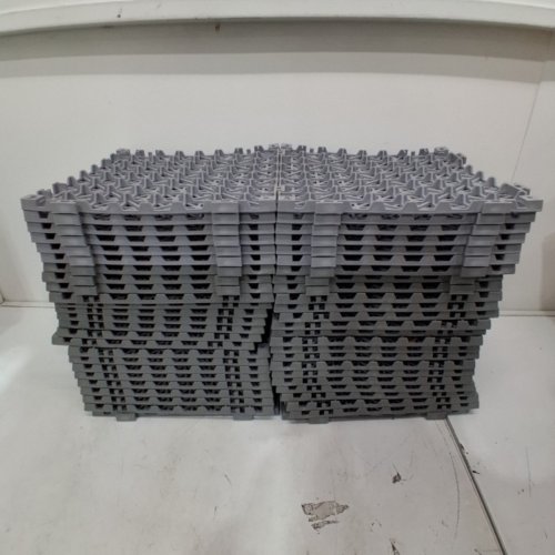 50PK VEVOR MODULAR INTERLOCKING DRAINAGE MATS - 12"X12" - GREY (MODEL: 30*30*1.5 CM-G) image 2