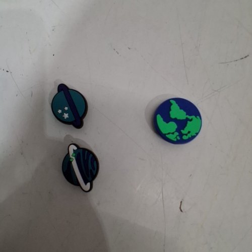 8PK ASSORTED PLANET-THEMED SHOE CHARMS - MULTICOLOURED image 2