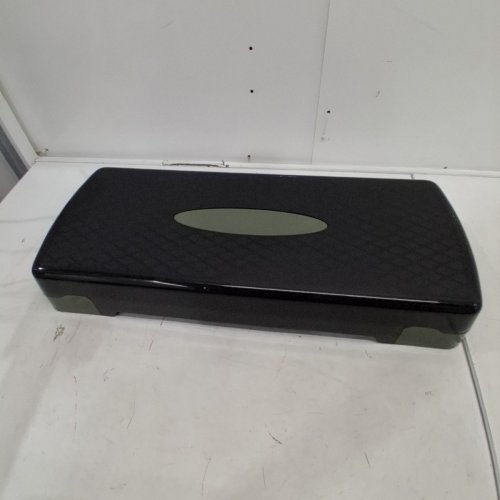 AMAZON BASICS AEROBIC EXERCISE STEP PLATFORM, ADJUSTABLE WORKOUT STEPPER AT HOME image 2