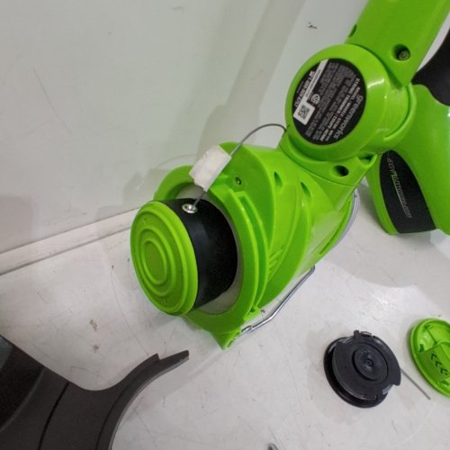 GREENWORKS LITHIUM ION 40V CORDLESS STRING LAWN TRIMMER *TOOL ONLY* - 13" PATH - GREEN (MODEL: STF305) image 4