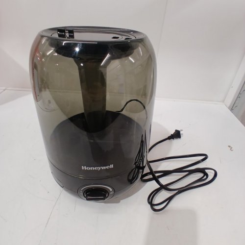 HONEYWELL MINI MIST AUTO SHUT-OFF ULTRASONIC HUMIDIFIER WITH ESSENTIAL OIL TRAY - 1GAL WATER TANK - BLACK (MODEL: HUL545BCV1) image 3