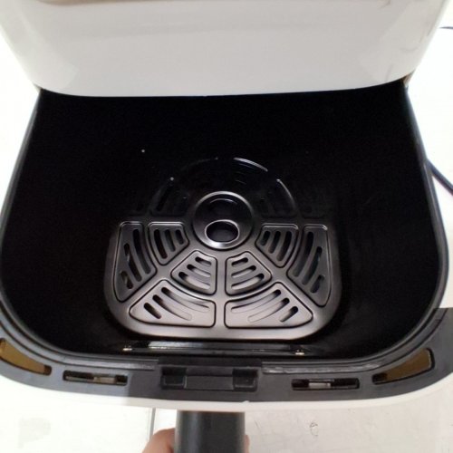 AIR FRYER WITH COOKING WINDOW - 5.3QT - WHITE (MODEL: AF01) image 4