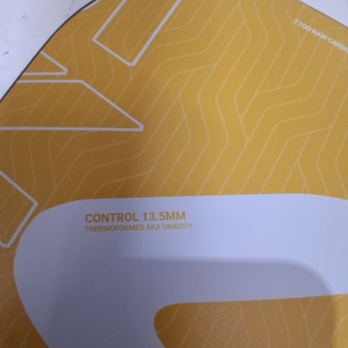 SINSHAM CARBON FIBER PICKLEBALL PADDLE - 13.5 MM - YELLOW AND BLACK image 3