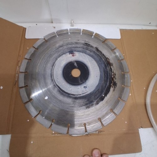 ELECTRIC CONCRETE SAW WITH 15A MOTOR WATER LINE PUMP - 12" BLADE - 4.5" MAX CUTTING DEPTH - 1800W - ORANGE (MODEL: DC305) image 6