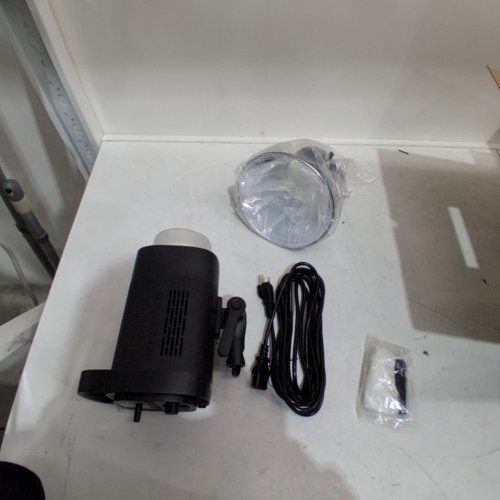 NEEWER CB60B LED VIDEO LIGHT WITH BLUETOOTH COMPANION APP CONTROLS - 80W - 2700K TO 6500K - 34000 LUX - BLACK (MODEL: CB60 B) image 4