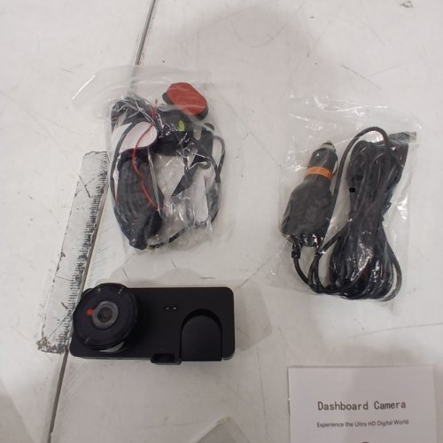 THREE CHANNELS 4K UHD DASH CAMERA - 2" HD DISPLAY - 5V 1.5AMP - BLACK (MODEL: Y15) image 3
