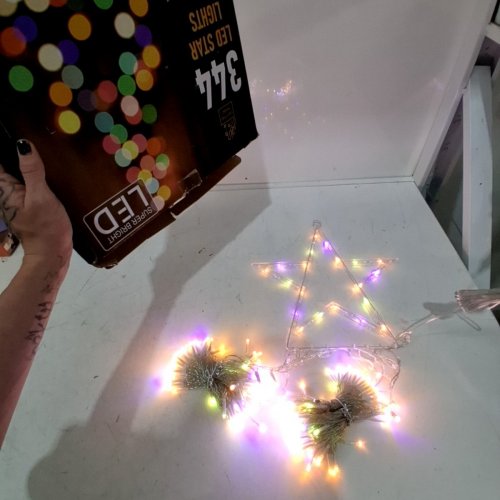 LIGHTING MAGIC CHRISTMAS INDOOR/OUTDOOR LED LIGHT WITH 344 LIGHTS AND REMOTE CONTROL - 12" STAR/11.8FT LED STRINGS/16.4FT LEAD WIRE - MULTI-COLOR/MODES image 4