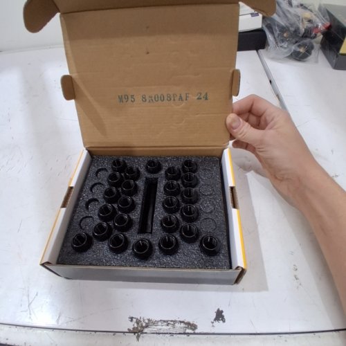 26PC DYNOFIT WHEEL LUG NUTS - CLOSED END LONG EXTENDED XL SPLINE WITH 1 SOCKET KEY FITS 8 LUG AFTERMARKET WHEELS - 14MMX1.5" - BLACK (MODEL:FF-N010P) image 2