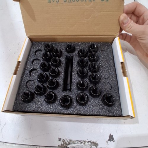 26PC DYNOFIT WHEEL LUG NUTS - CLOSED END LONG EXTENDED XL SPLINE WITH 1 SOCKET KEY FITS 8 LUG AFTERMARKET WHEELS - 14MMX1.5" - BLACK (MODEL:FF-N010P) image 3